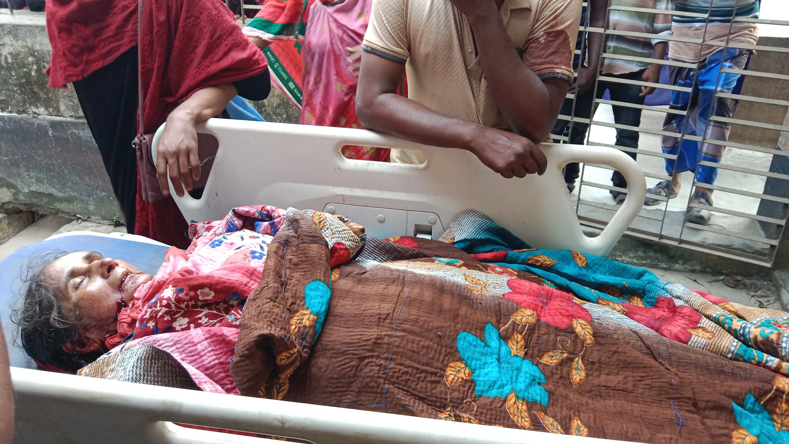 চৌগাছায় মোটরসাইকেল দুর্ঘটনায় বৃদ্ধা নিহত