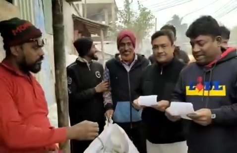 যশোরে  স্বেচ্ছাসেবক দলের  লিফলেট বিতরণ কর্মসূচি
