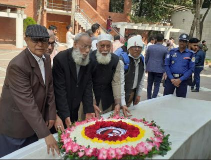 টুঙ্গিপাড়ায় বঙ্গবন্ধুর সমাধিতে ঝিনাইদহ মুক্তিযোদ্ধা সংসদের শ্রদ্ধা টুঙ্গিপাড়ায় বঙ্গবন্ধুর সমাধিতে ঝিনাইদহ মুক্তিযোদ্ধা সংসদের শ্রদ্ধা