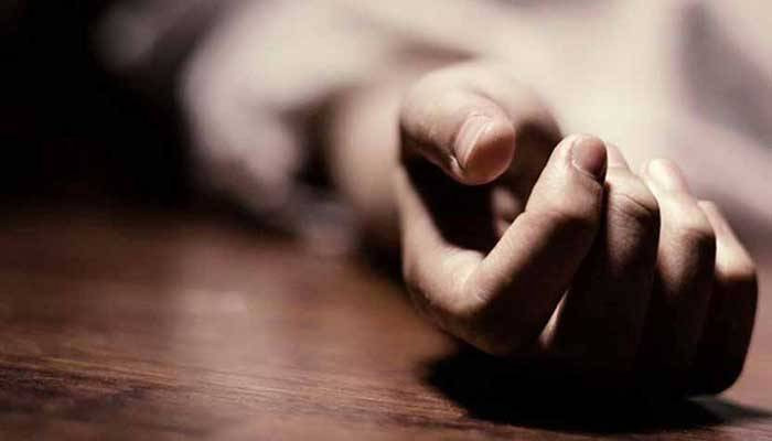 যশোরে সাপের কামড়ে শিশু কন্যার মৃত্যু