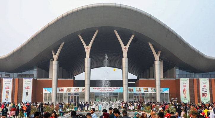 পর্দা উঠল বাণিজ্য মেলার পর্দা উঠল বাণিজ্য মেলার