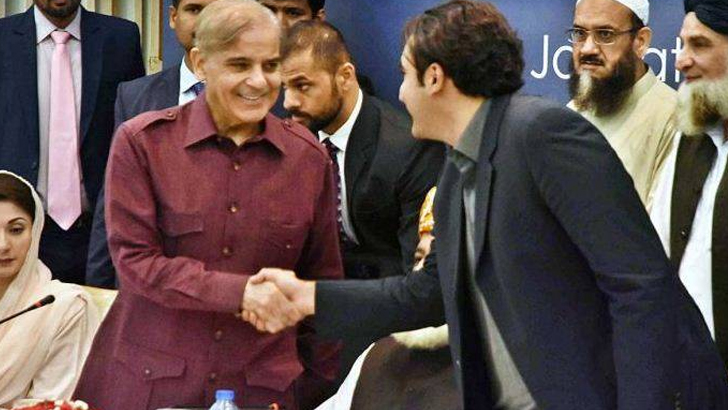 পাকিস্তানে জোড়াতালির কোয়ালিশন