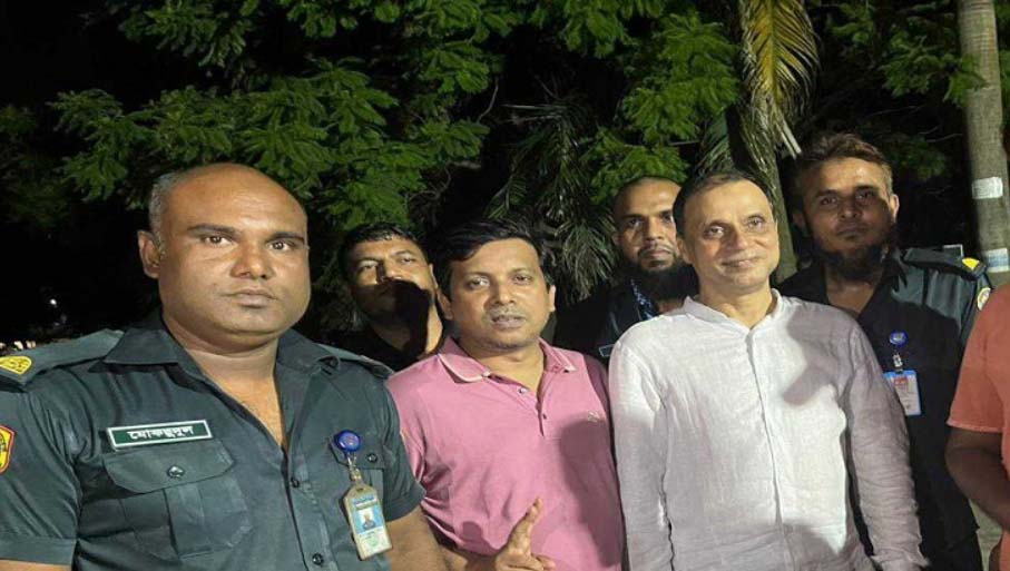 কারামুক্ত হলেন ব্যাবসায়ী গিয়াস উদ্দিন আল মামুন কারামুক্ত হলেন ব্যাবসায়ী গিয়াস উদ্দিন আল মামুন