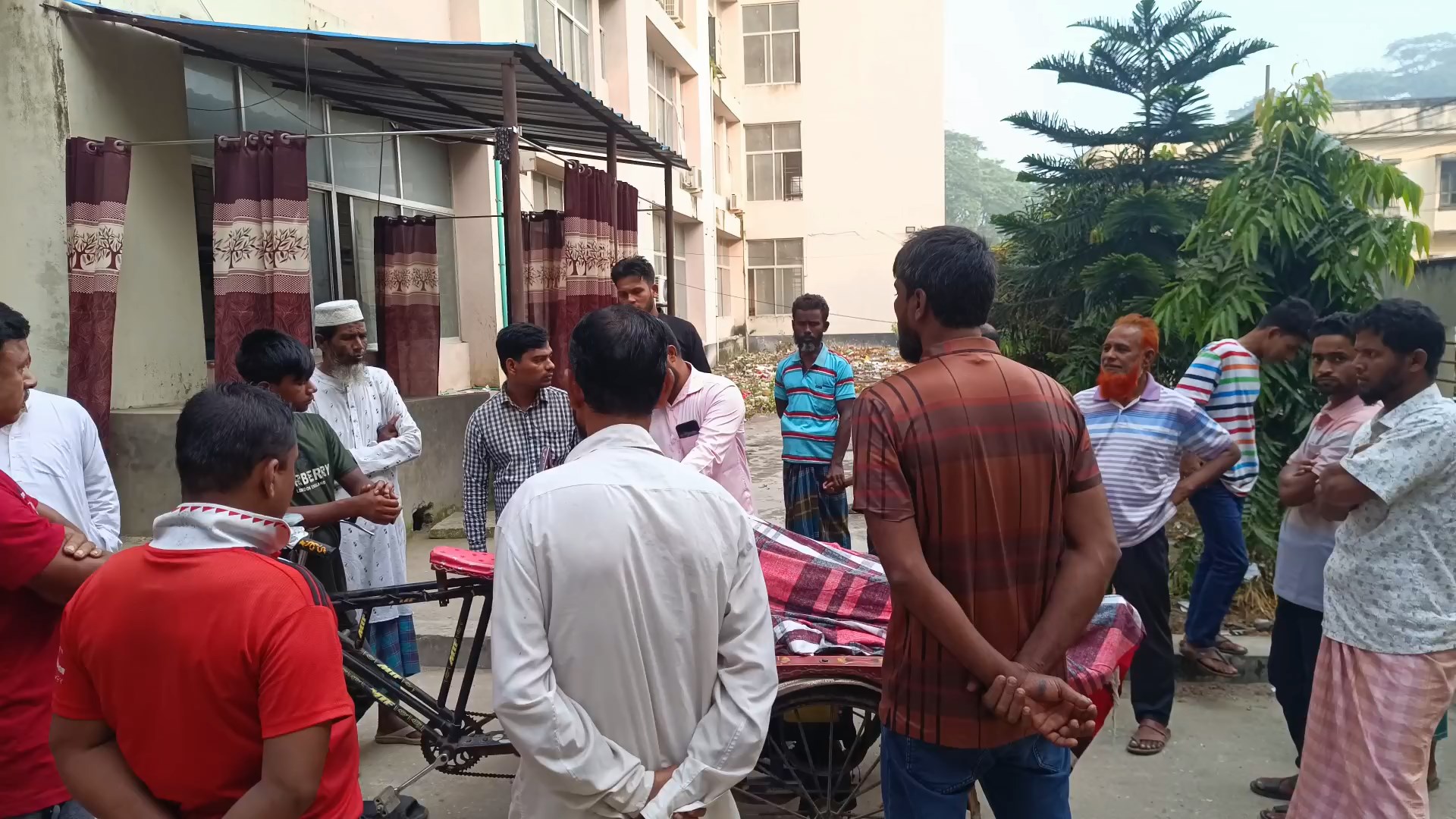 ঝিনাইদহে সড়ক দুর্ঘটনায় আলমসাধু চালকের মৃত্যু