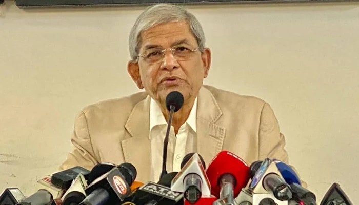 কিছু মানুষ গোটা জাতিকে উসকে দিয়ে অন্ধকারে ফেলছেন: ফখরুল কিছু মানুষ গোটা জাতিকে উসকে দিয়ে অন্ধকারে ফেলছেন: ফখরুল