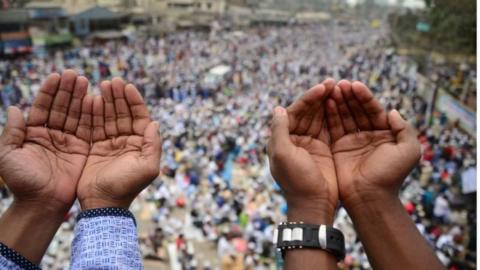 বিবিসি বাংলা লাইভ: টঙ্গীতে তাবলীগের দুই পক্ষের সংঘর্ষে চার জন নিহত, ১০ ট্রাক অস্ত্র মামলায় খালাস পেলেন বাবর