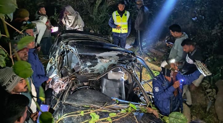 যশোরের ঝিকরগাছায় প্রাইভেট কার দুর্ঘটনায় দুই জন হতাহত
