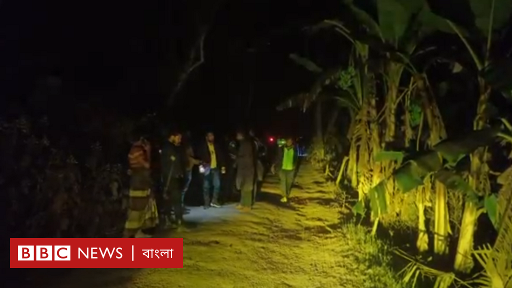 ঝিনাইদহে তিন জনকে হত্যা ও ‘চরমপন্থি দলের দায় স্বীকার’ নিয়ে ধোঁয়াশা ঝিনাইদহে তিন জনকে হত্যা ও ‘চরমপন্থি দলের দায় স্বীকার’ নিয়ে ধোঁয়াশা