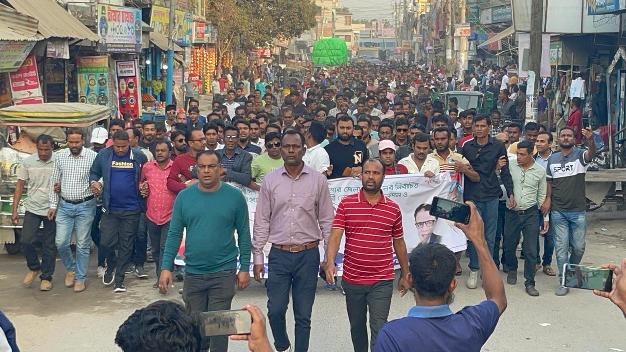 চৌগাছায় যুবদলের আনন্দ মিছিল চৌগাছায় যুবদলের আনন্দ মিছিল