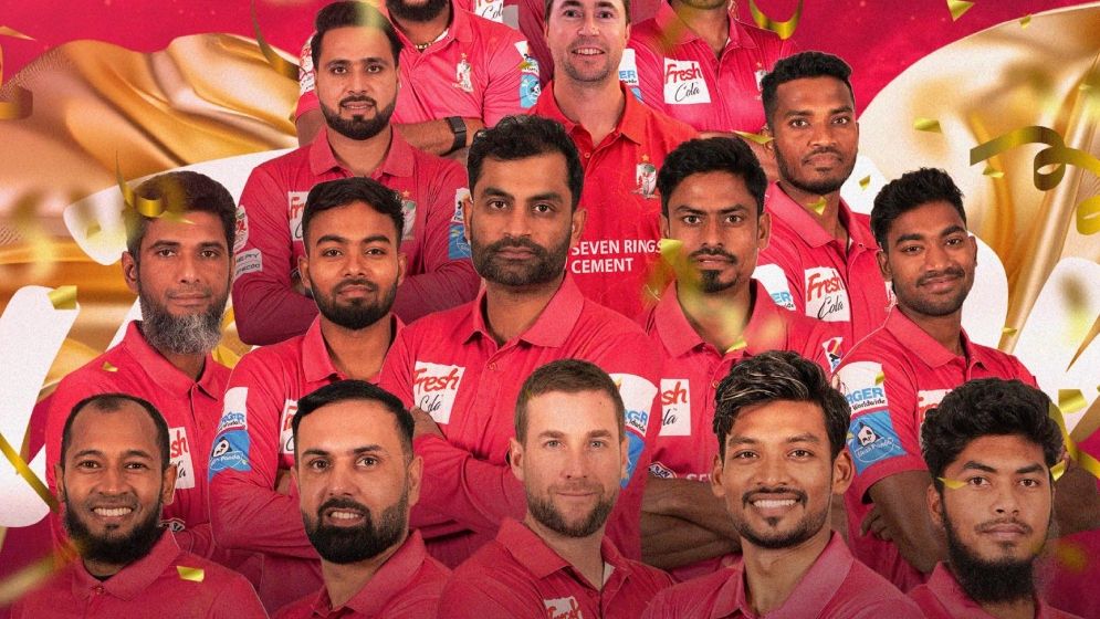 শ্বাসরুদ্ধকর ফাইনাল জিতে বিপিএল শিরোপা ধরে রাখল বরিশাল