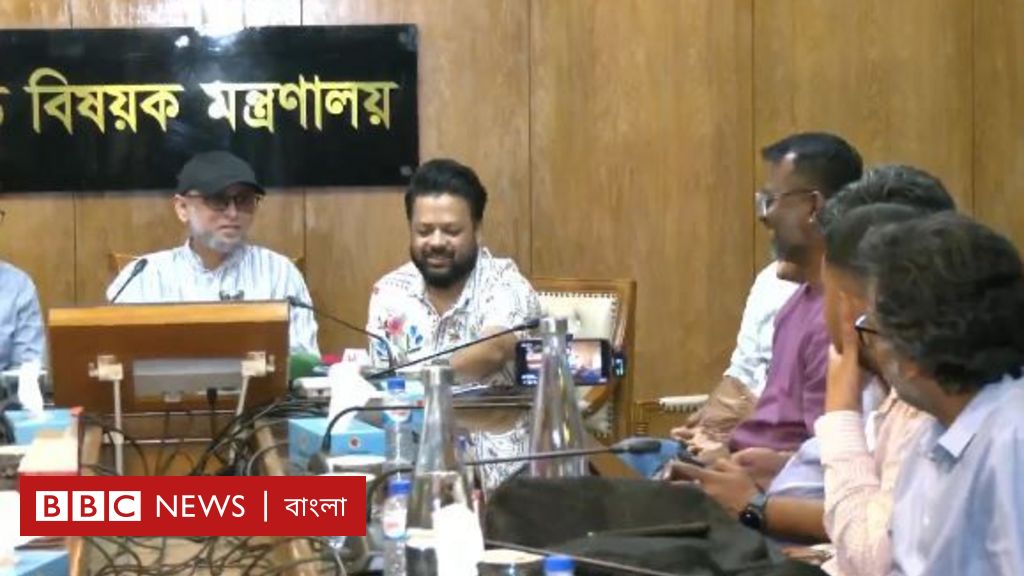 সংস্কৃতি উপদেষ্টাকে প্রশ্ন করার জেরে তিন সাংবাদিকের চাকরিচ্যুতি – যা জানা যাচ্ছে