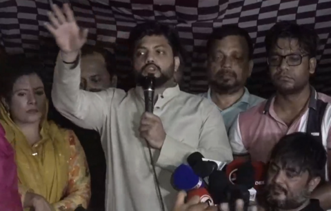 বিবিসি বাংলা লাইভ: আসিফ মাহমুদ ও মাহফুজ আলমের পদত্যাগ চান ইশরাক, অবস্থান চালিয়ে যাওয়ার ঘোষণা