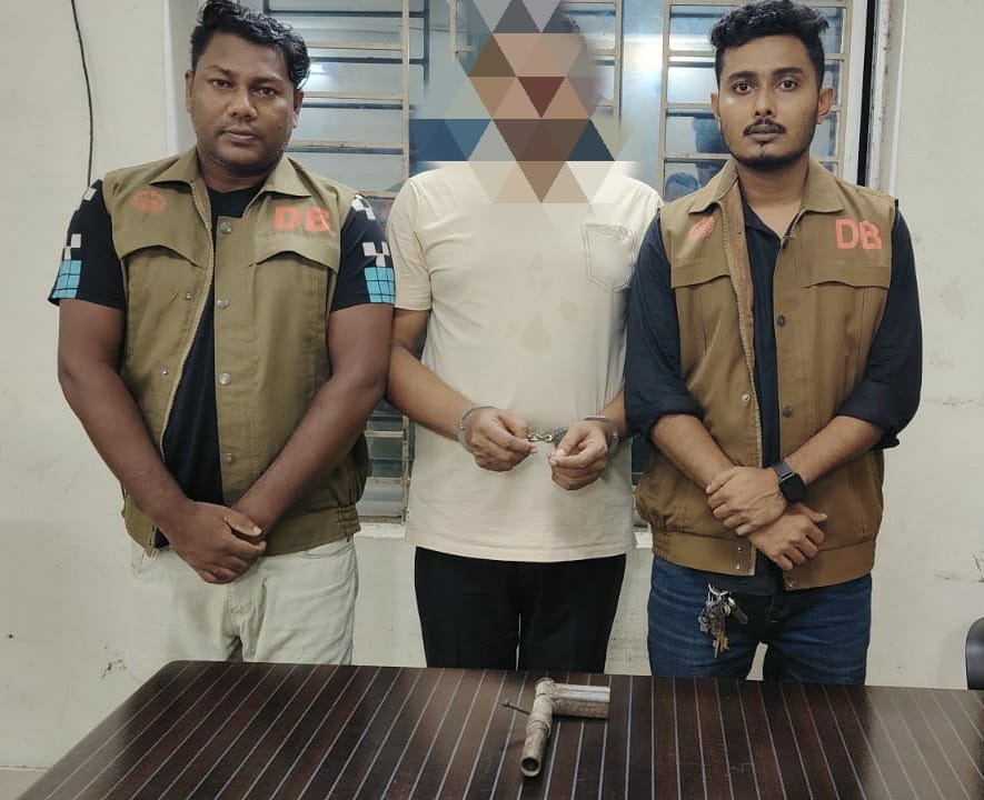 নোয়াখালীতে পাইপগানসহ আ.লীগ নেতা গ্রেপ্তার